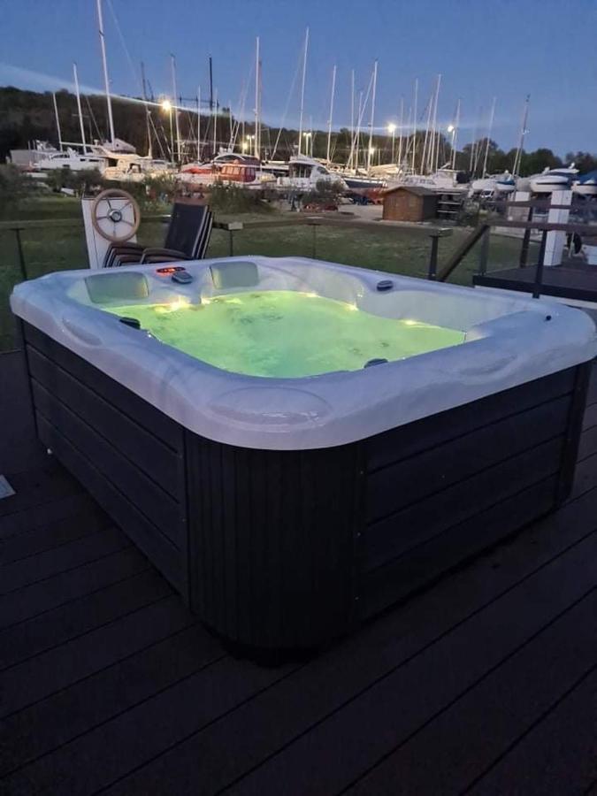 Prázdninový dům Floating House Varoni